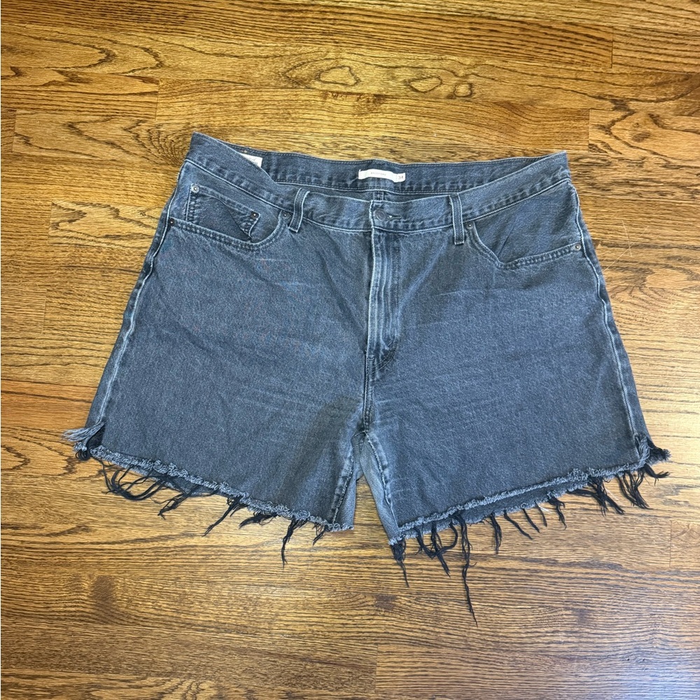 Women's Frayed Hem Denim Shorts
